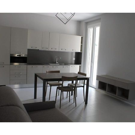 Delizioso Appartamento In Villa Al Mare 페자로 외부 사진