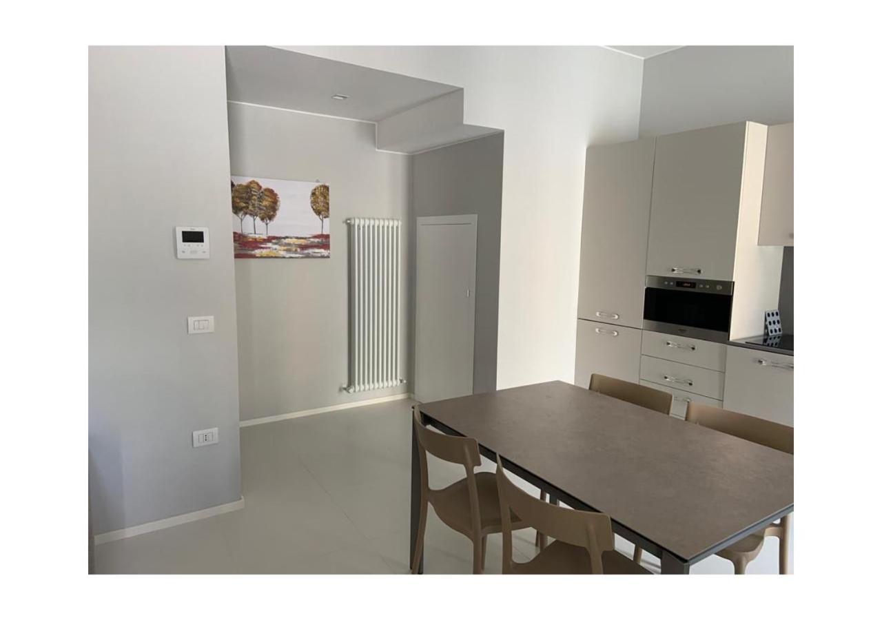 Delizioso Appartamento In Villa Al Mare 페자로 외부 사진