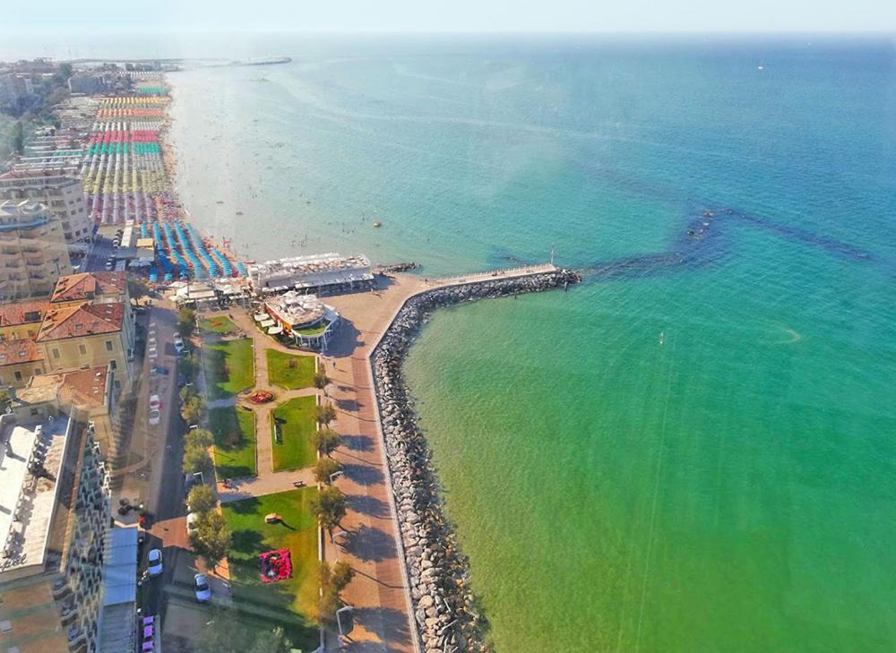 Delizioso Appartamento In Villa Al Mare 페자로 외부 사진